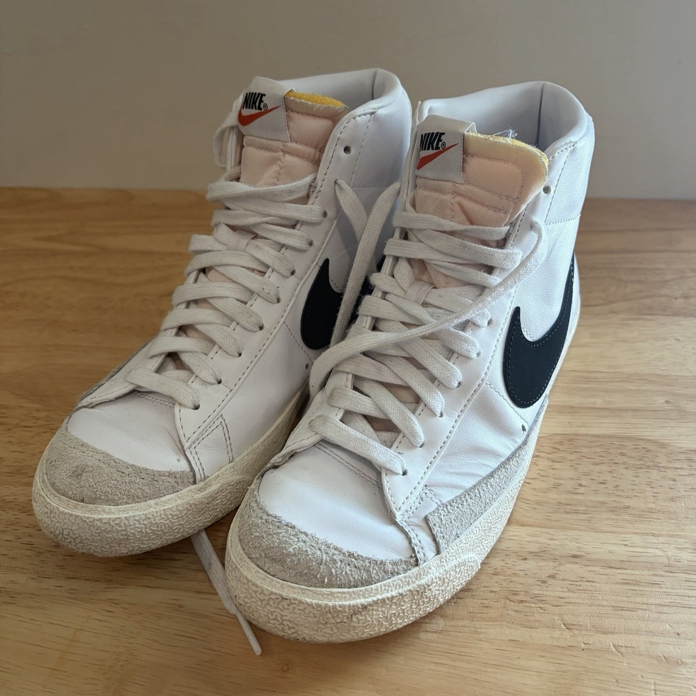 Nike Blazer Mid 77 Men's 7.5 Women's 9 Vintage White Skate Sneakers Casual Shoes